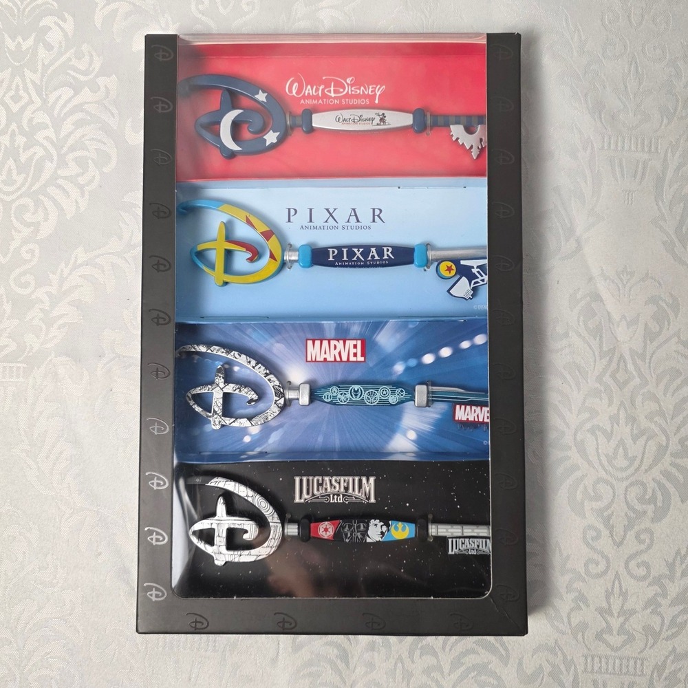 New Disney Studio Starter Key Collection Set Pixar Marvel Lucasfilm Collectible